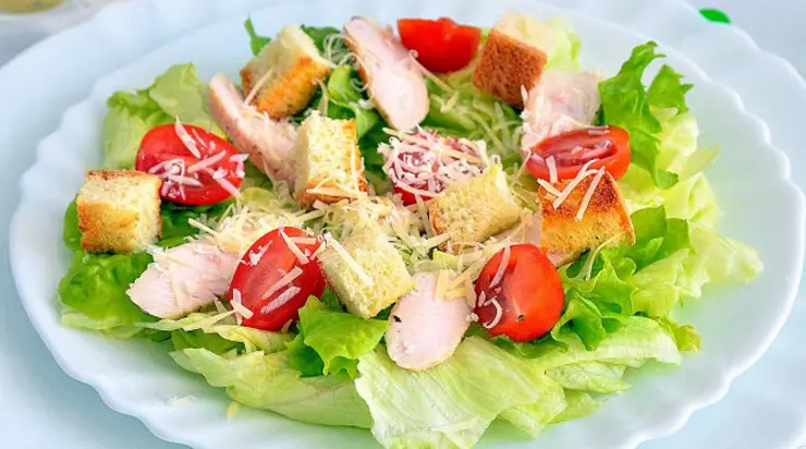 Caesar salad homemade delicious recipe